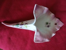 Ancienne bouquetière murale d'occasion Ancienne bouquetière murale d'occasion  Heyrieux