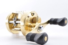 Moulinet baitcasting gauche d'occasion  Expédié en France