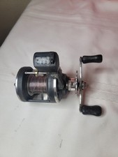 Carretel de pesca Okuma Convector Line Counter DUAL HANDLE CV-15D ver descrição comprar usado  Enviando para Brazil