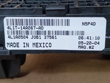 CAIXA DE FUSÍVEIS RELÉS PLACA DE CIRCUITO ATUALIZADA p/n 4L1T-14A067-AD FORD EXPEDITION  comprar usado CAIXA DE FUSÍVEIS RELÉS PLACA DE CIRCUITO ATUALIZADA p/n 4L1T-14A067-AD FORD EXPEDITION  comprar usado  Enviando para Brazil