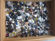 440 knöpfe konvolut gebraucht kaufen 440 knöpfe konvolut gebraucht kaufen  Zetel