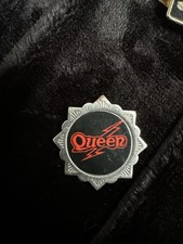 Queen pin badge for sale  MEXBOROUGH