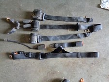 M5683 cinture sicurezza usato  Corato