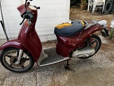 Carene plastiche rosso usato  Civitavecchia