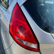 LUZ FORD FIESTA MK6 MK7 LENTE TRASEIRA ESQUERDA PASSAGEIRO 2008-2017 comprar usado  Enviando para Brazil