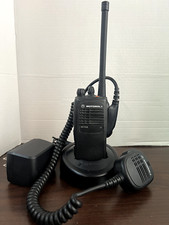 Rádio portátil 2 vias Motorola HT750 VHF com carregador. comprar usado  Enviando para Brazil
