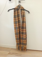 écharpe burberry 100 d'occasion  Bordeaux-