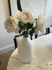 Vaso branco Zara Home com flores artificiais peônias branco comprar usado  Enviando para Brazil