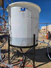 One 1010 gallon for sale  Bakersfield