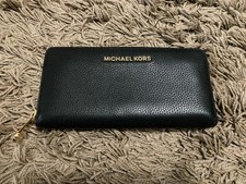 Carteira Michael Kors couro pebble preto e dourado com zíper em torno de 8,5” x 4” comprar usado  Enviando para Brazil