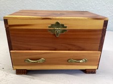 Vintage cedar trinket for sale  Morriston