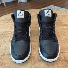 Air jordan mid for sale  Pflugerville