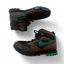 Botas de caminhada vintage Nike Caldera anos 90 930507 T3 couro marrom preto verde tamanho 8 comprar usado Botas de caminhada vintage Nike Caldera anos 90 930507 T3 couro marrom preto verde tamanho 8 comprar usado  Enviando para Brazil