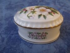 Boite pillules porcelaine d'occasion  Saint-Maximin-la-Sainte-Baume