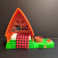 Fisher Price Little People A-Frame Cabin Playset 2021 Campfire Camp Out Tent, usado comprar usado  Enviando para Brazil
