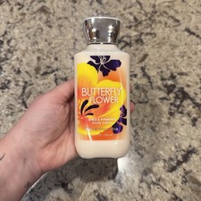 Loção Corporal Bath & Body Works BUTTERFLY FLOWER 8 OZ Rara Nova comprar usado Loção Corporal Bath & Body Works BUTTERFLY FLOWER 8 OZ Rara Nova comprar usado  Enviando para Brazil