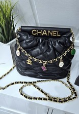 Chanel kosmetiktasche gift gebraucht kaufen Chanel kosmetiktasche gift gebraucht kaufen  Unterbreizbach
