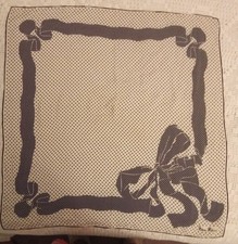 Graphique foulard nina d'occasion  Versailles