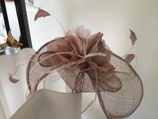Delicate elegant fascinator for sale  LEIGHTON BUZZARD
