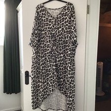 24 22 clothes ladies for sale  DUNSTABLE