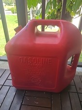 gas jugs cans 5 gallon for sale gas jugs cans 5 gallon for sale  Pompano Beach