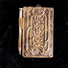 Ancien pendentif petit d'occasion  Charvieu-Chavagneux