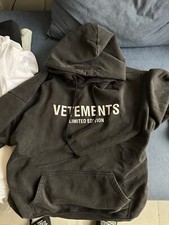 Hoodie vetements d'occasion  Expédié en Belgium
