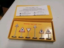 Ixo coffret dinky d'occasion  Saint-Denis-de-Cabanne
