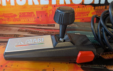 Atari CX 24 (Commodore, Atari XL 64 Amiga) (works) Joystick Controller 8-bit 16- comprar usado  Enviando para Brazil