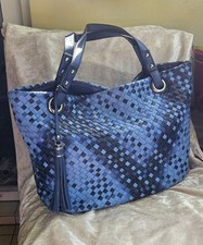 Handtasche blau flechtmuster gebraucht kaufen  Berlin