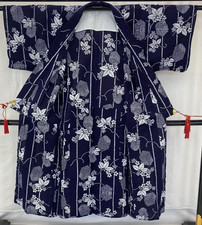 Kimono japonais vintage d'occasion Kimono japonais vintage d'occasion  Expédié en France