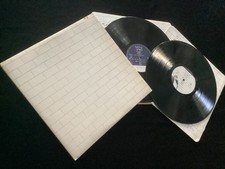 Pink Floyd - The Wall - UK Gatefold LP - 1st Press - A-2U/B-5U & Printed Inners comprar usado Pink Floyd - The Wall - UK Gatefold LP - 1st Press - A-2U/B-5U & Printed Inners comprar usado  Enviando para Brazil