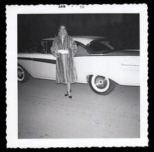 Gorgeous elegant housewife for sale  Burbank