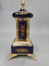 Usado, VINTAGE Ruege Batom ou Suporte para Cigarro Caixa de Música Carrossel Azul Cobalto Bom comprar usado Usado, VINTAGE Ruege Batom ou Suporte para Cigarro Caixa de Música Carrossel Azul Cobalto Bom comprar usado  Enviando para Brazil