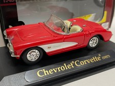 Usado, ROAD SIGNATURE Chevrolet Corvette 1957 1:43 carro modelo fundido miniatura comprar usado  Enviando para Brazil
