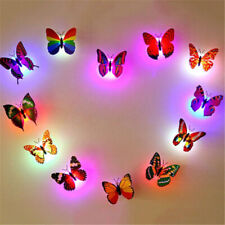 Calcomanía adhesiva de pared con diseño de arte de luz LED de noche de mariposa 3D decoración mural del hogar segunda mano  Embacar hacia Argentina