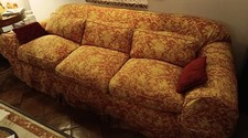 Divano classico piuma usato  Roma