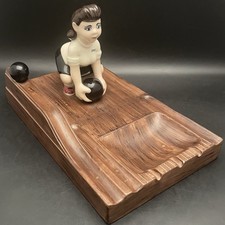 Cinzeiro Holland Mold pintado à mão Bowling Alley Lady Bowler c1970s EUA 12"x7"x7" comprar usado  Enviando para Brazil