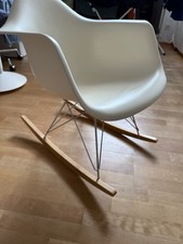 Vitra schaukelstuhl weiß gebraucht kaufen  Lörrach