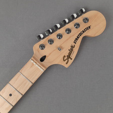 Usado, 2024 Fender Squier Affinity Series Stratocaster braço de bordo com afinadores comprar usado  Enviando para Brazil