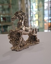 Statua cavallino scultura usato Statua cavallino scultura usato  Campagna