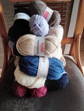 Lot pelotes laine d'occasion Lot pelotes laine d'occasion  France