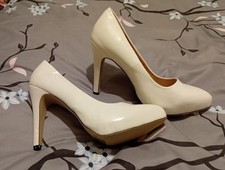 Ladies white shoes for sale  TIPTON