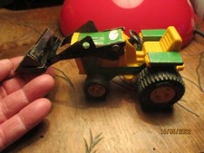 Ancien petit tracteur d'occasion  Charnay-lès-Mâcon