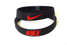 1X Pulseira de Silicone Nike 1/2" Preta Vermelha Nova USPS Frete Rápido comprar usado 1X Pulseira de Silicone Nike 1/2" Preta Vermelha Nova USPS Frete Rápido comprar usado  Enviando para Brazil