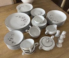 Vintage full set for sale  Middlefield