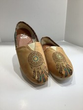Sapatilhas slip-on de lona amarela Yes We Vibe Dreamcatcher Wmns tamanho 6.5M, novas sem caixa. comprar usado Sapatilhas slip-on de lona amarela Yes We Vibe Dreamcatcher Wmns tamanho 6.5M, novas sem caixa. comprar usado  Enviando para Brazil