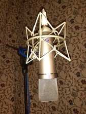 Microfono condensatore neumann usato Microfono condensatore neumann usato  Spedire a Italy