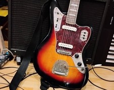 Chitarra elettrica squier usato  Santa Croce sull'Arno