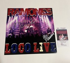 FOTO ASSINADA POR RAMONES LOCO LIVE 12x12 MARKY RAMONE CJ RAMONE JSA CERTIFICADO DE AUTENTICIDADE comprar usado  Enviando para Brazil